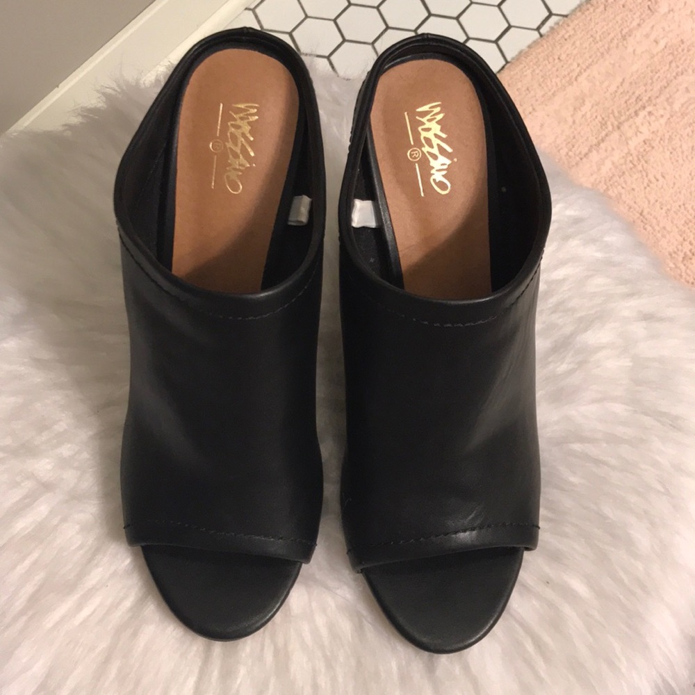 (Never Worn!) Mossimo Black Leather Heeled Mules